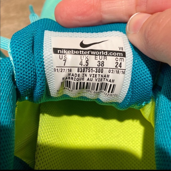 (7) Nike Flex Run 2016 - Picture 11 of 15